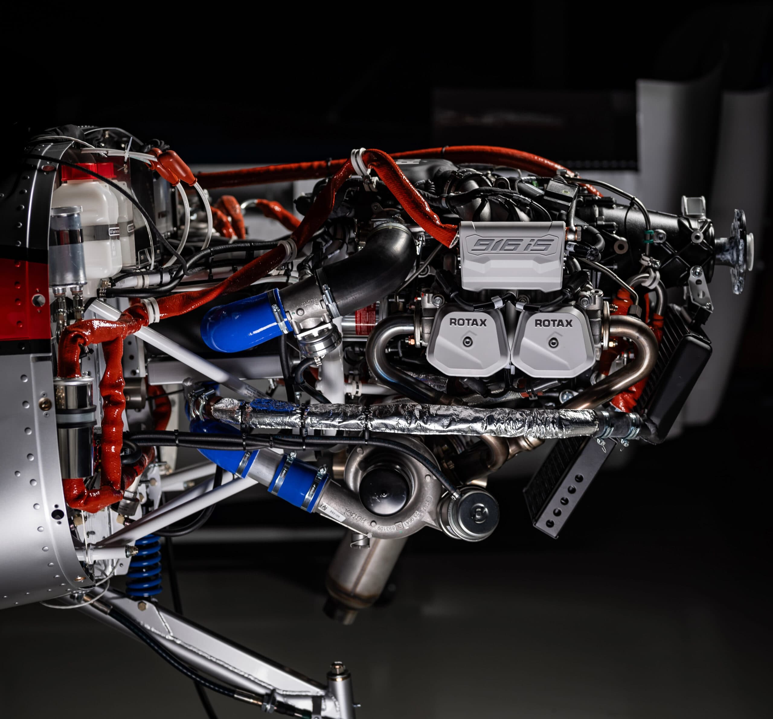 Turbocharged Rotax 916 iS engine